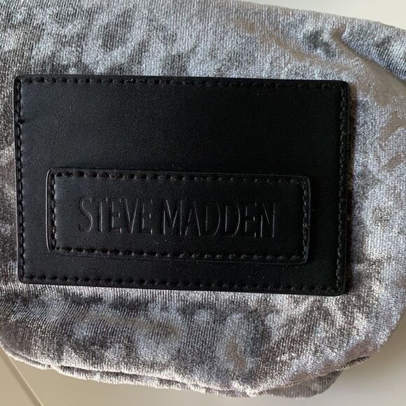 Steve Madden Belt Bag - Picture 9 of 10